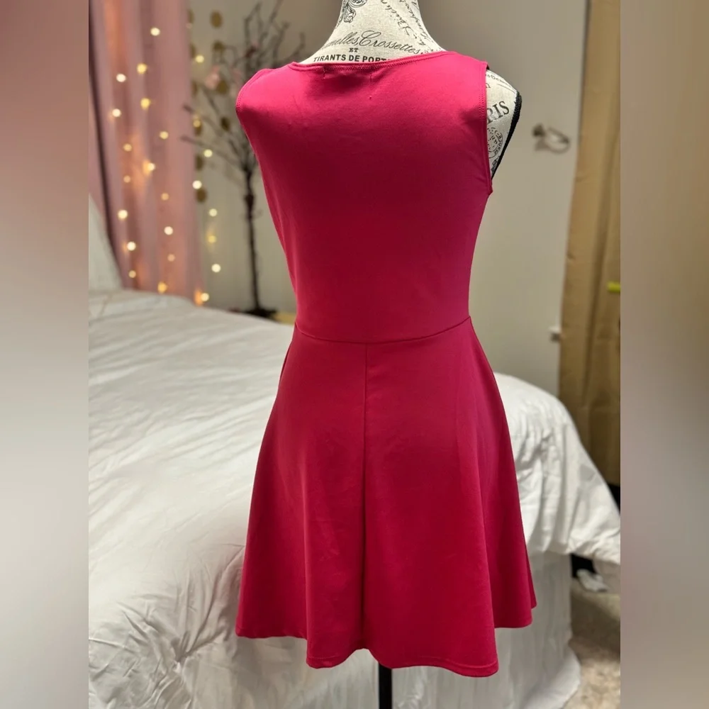 What’s Hot Fuchsia Pink Dress - Women’s Size M - Picture 2 of 4